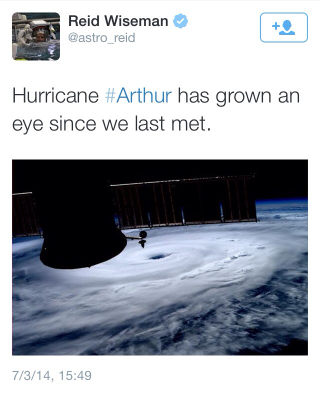 Illustration for article titled Astronaut Gets Awesome Hurricane Photo From ISS